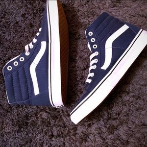 High Ward High Top Lightweight Van Sneakers